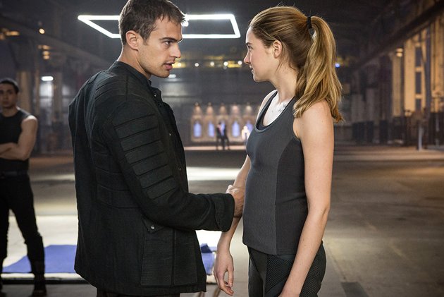 divergent still 4 