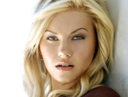 Elisha ganó popularidad en TV gracias a su rol en "24"