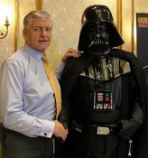 El actor es famoso por participar de varias convenciones de Star Wars alrededor del mundo