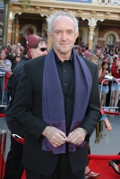 El actor galés Jonathan Pryce fue nombrado Comandante del Imperio Británico